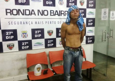 Homem é preso em flagrante horas após roubar celular em Manaus