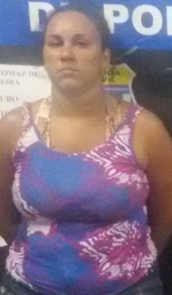 Polícia pede ajuda para encontrar mulher suspeita de assaltar loja em Manaus