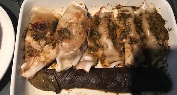 Passageira se assusta ao receber vegetal com formato fálico