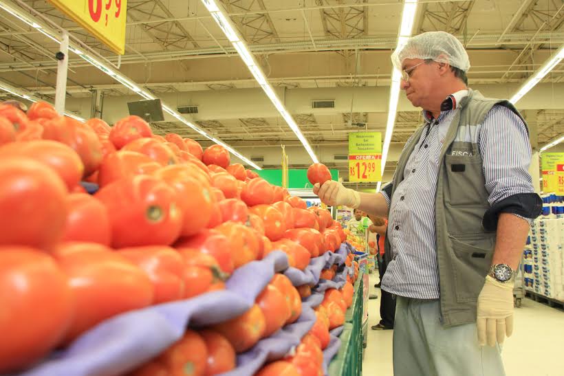 Vigilância Sanitária realiza fiscalização em supermercados de Manaus  