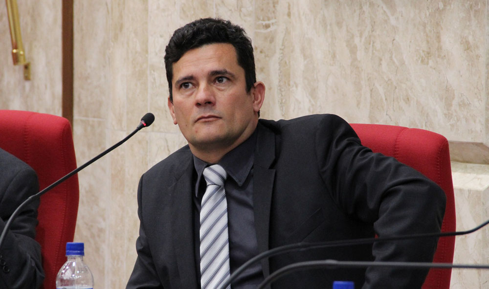 Moro manda soltar executivos da Odebrecht, menos um