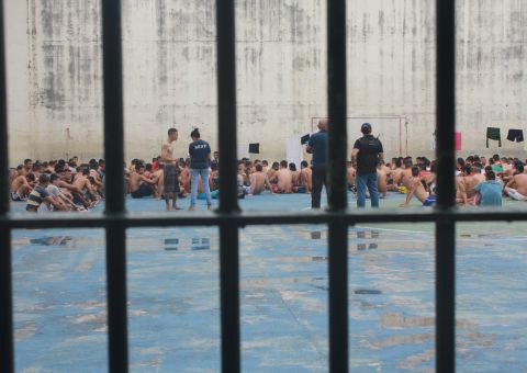 Revistas em presídios apreendem mais de mil objetos em Manaus