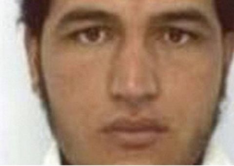 Imprensa publica fotos de tunisiano suspeito de ataque de Berlim 
