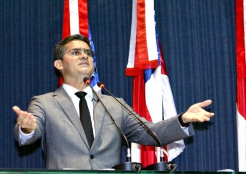 Deputado David Almeida é eleito novo presidente da Aleam