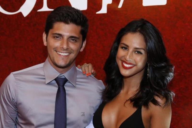 Bruno Gissoni desmente casamento com Yanna Lavigne