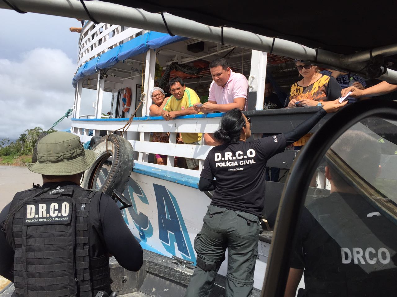 Polícia Civil promove ação no Rio Solimões para reforçar buscas pelo delegado Thyago Garcez