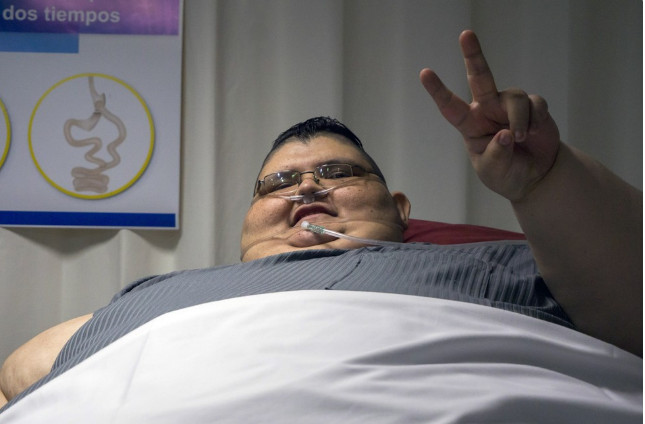 Homem mais gordo do mundo começa tratamento para recuperar a saúde