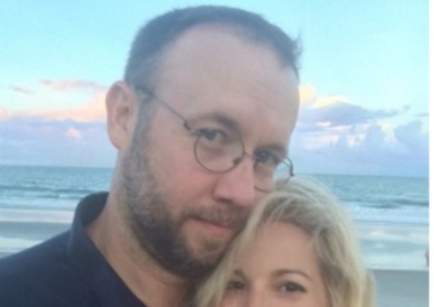 Casal surpreende ao pedir presente de casamento inusitado