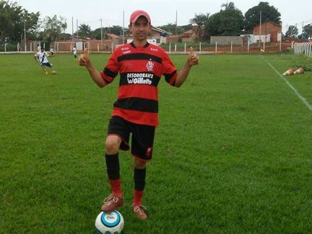 Homem morre atingido por raio em campo de futebol
