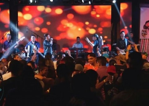 Festa no João de Barro agita a véspera de Natal em Manaus