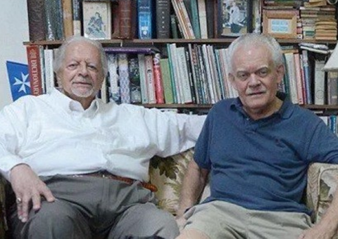 Homem consegue autorização para se casar com filho adotivo