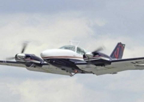 Sobrevivente de acidente aéreo no Amazonas é transferido para UTI em Manaus 