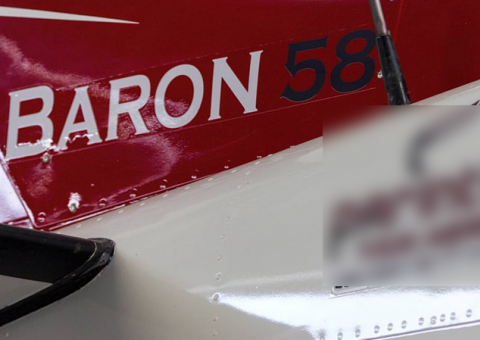 Corpos de vítimas de acidente aéreo em Tabatinga são removidos dos destroços