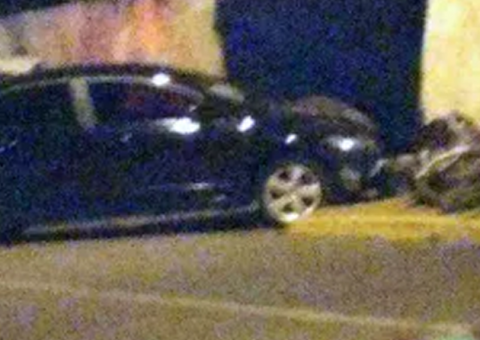 Após descobrir traição, mulher arrasta marido e amante no asfalto com carro