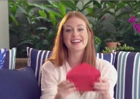 Internautas tiram sarro após Marina Ruy Barbosa se dá mal em amigo-oculto