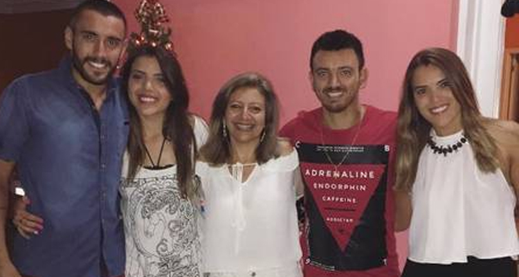 Alan Ruschel comemora segunda chance ao lado da família