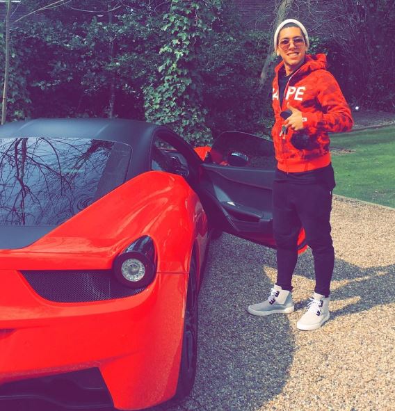 Firmino é preso após ser flagrado dirigindo embriagado na Inglaterra