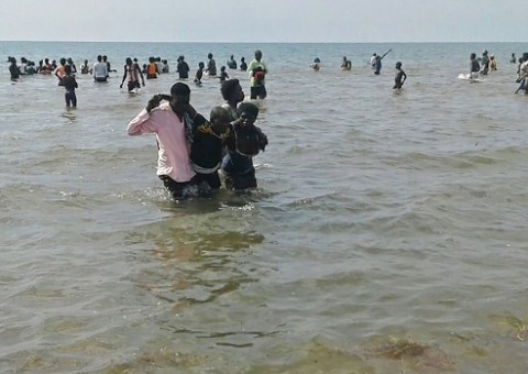 Torcedores e jogadores de time amador morrem em naufrágio na Uganda