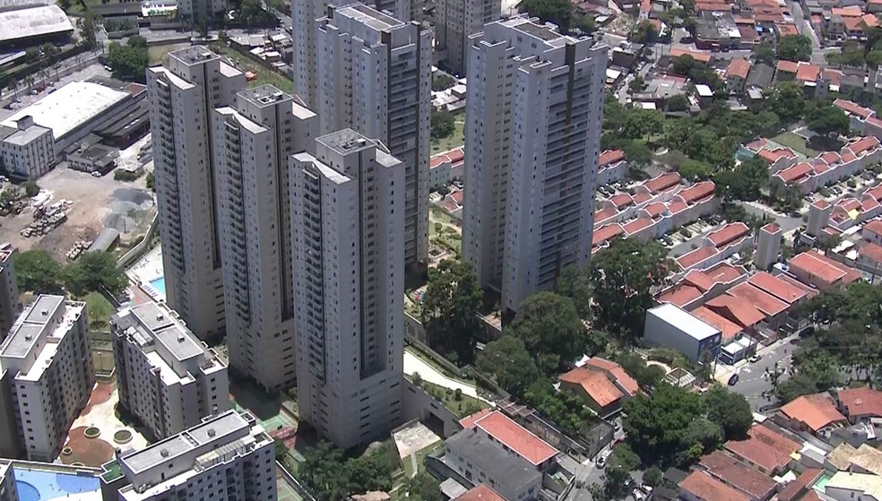 Criança que caiu do 20º andar brincava no banheiro, afirma boletim de ocorrência