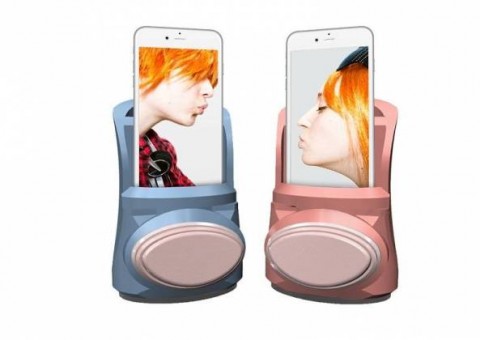 Dispositivo permite beijar amado à distância