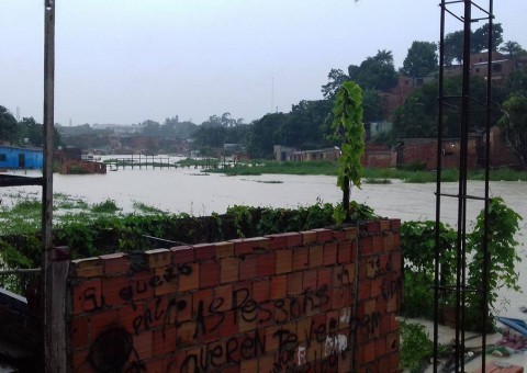 Casa desaba e quatro pessoas morrem em Manaus