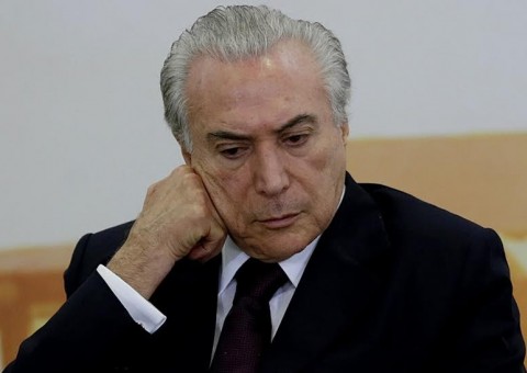  Após repercussão negativa, Planalto suspende licitação para os lanchinhos presidenciais 