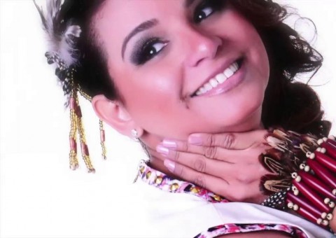 Show com cantores amazonense arrecada leite para a Casa Vhida