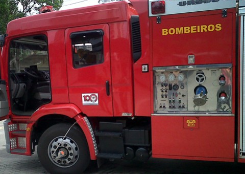 Incêndio em residência assusta moradores da Zona Norte de Manaus 