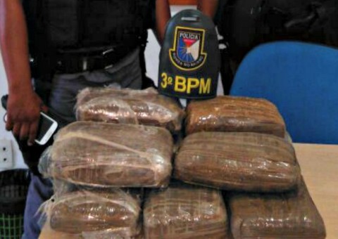 Mais de 10 quilos de drogas são apreendidas em barco no Amazonas 