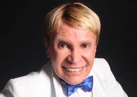 Show com cantores amazonenses arrecada leite para a Casa Vhida