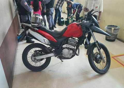 Assaltante atrapalhado atira em comparsa durante assalto no DB em Manaus