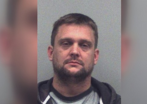 Pastor evangélico é acusado de abusar sexualmente líder de grupo de jovens em igreja