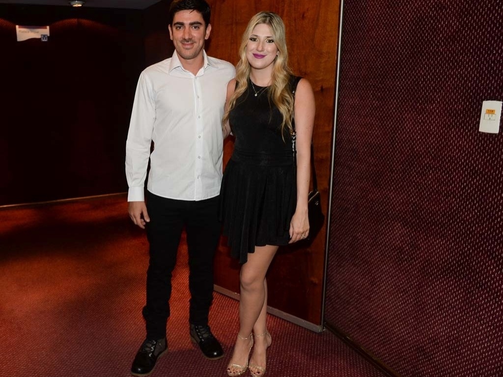 Em meio a rumores de crise, Dani Calabresa e Marcelo Adnet vão passar Reveillon separados