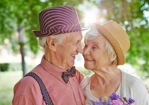  Segredo da vida longa é ser feliz, diz estudo