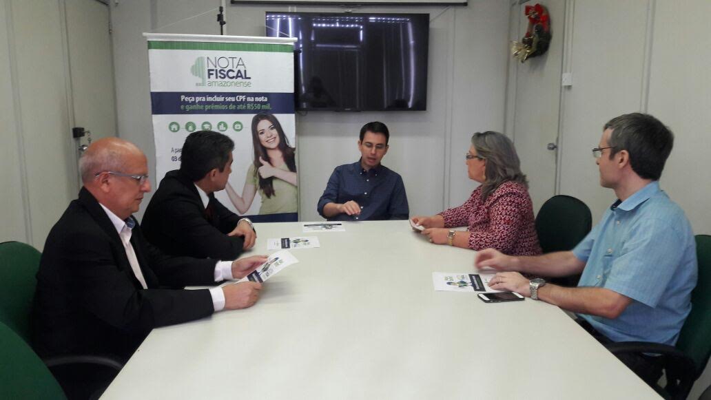 Sefaz fecha parceria com CRC-AM para cumprir obrigatoriedade do selo 