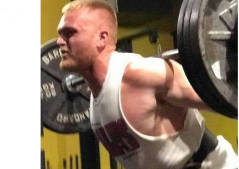  Jovem morre após levantar barra com 140 kg em academia e sofrer acidente