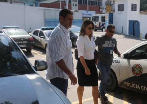  Esposa de embaixador da Grécia assassinado pode ter envolvimento no crime 