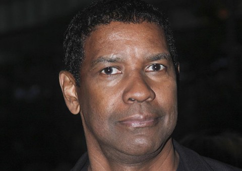 Denzel Washington é flagrado com pó branco no nariz