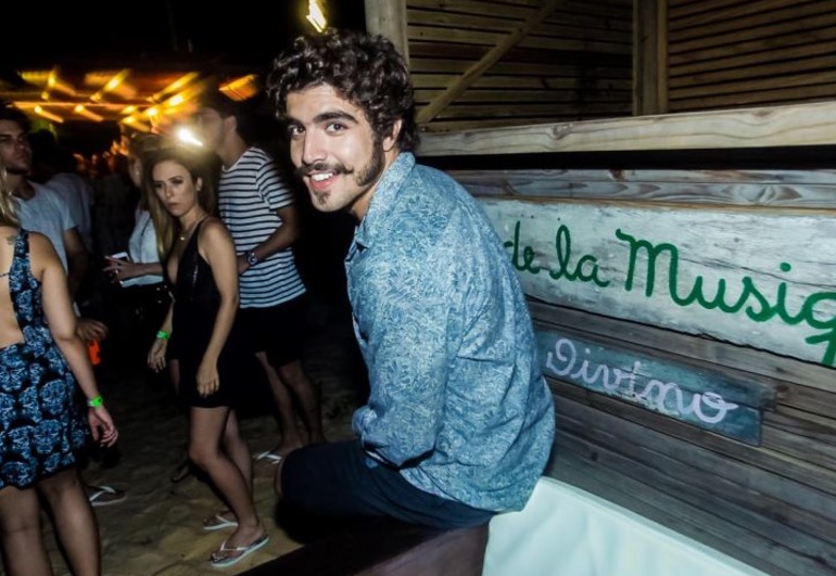 Caio Castro confirma agressão em fotógrafo e pede desculpas