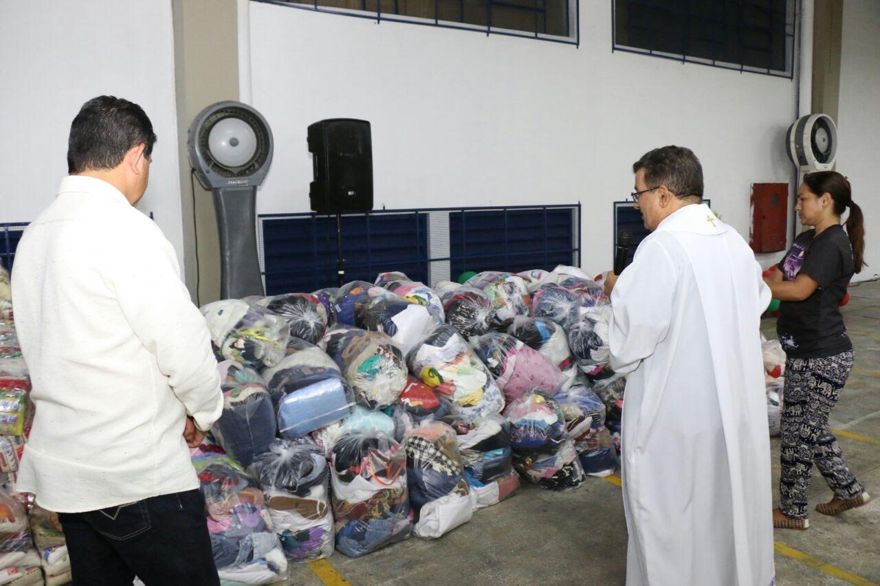 Campanha 'Educação Solidária' leva donativos para as famílias afetadas pela chuva em Manaus