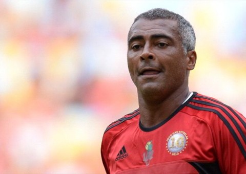  Romário faz acordo com Flamengo após 21 anos e vai receber R$ 6 milhões