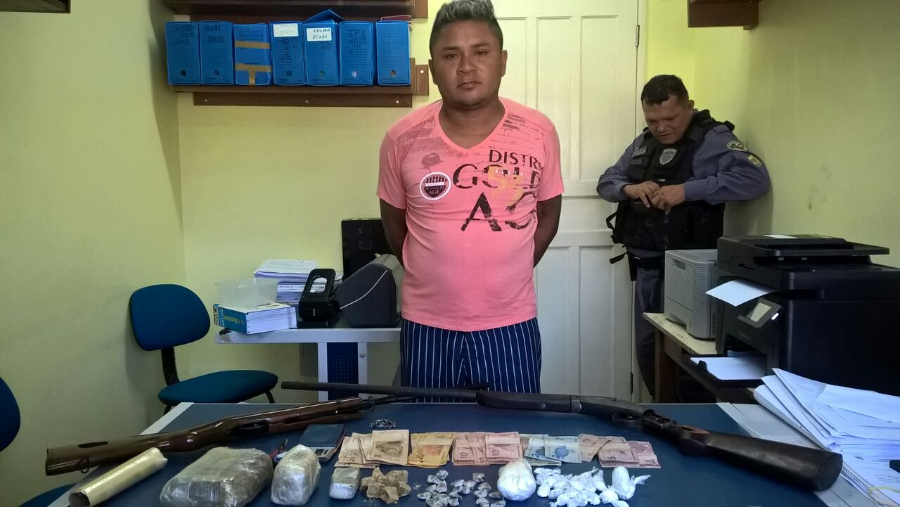 Homem é preso com drogas e armas no AM