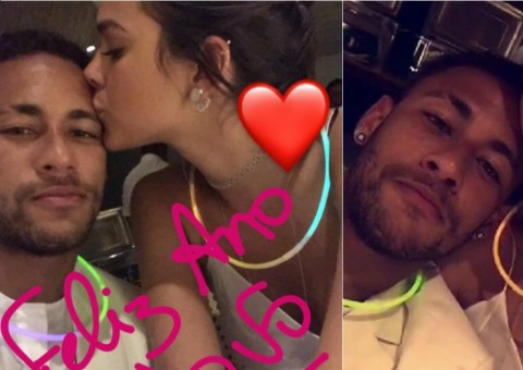Neymar e Bruna Marquezine comemoram a virada do ano juntinhos