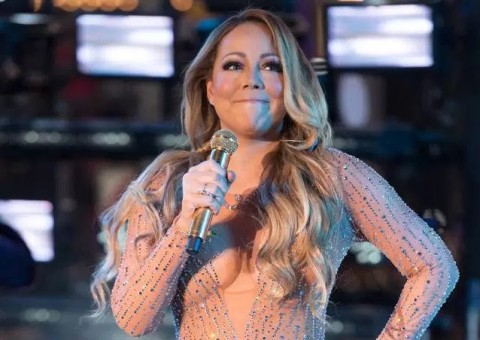 Show de Mariah Carey sofre problemas técnicos e cantora vira piada na internet