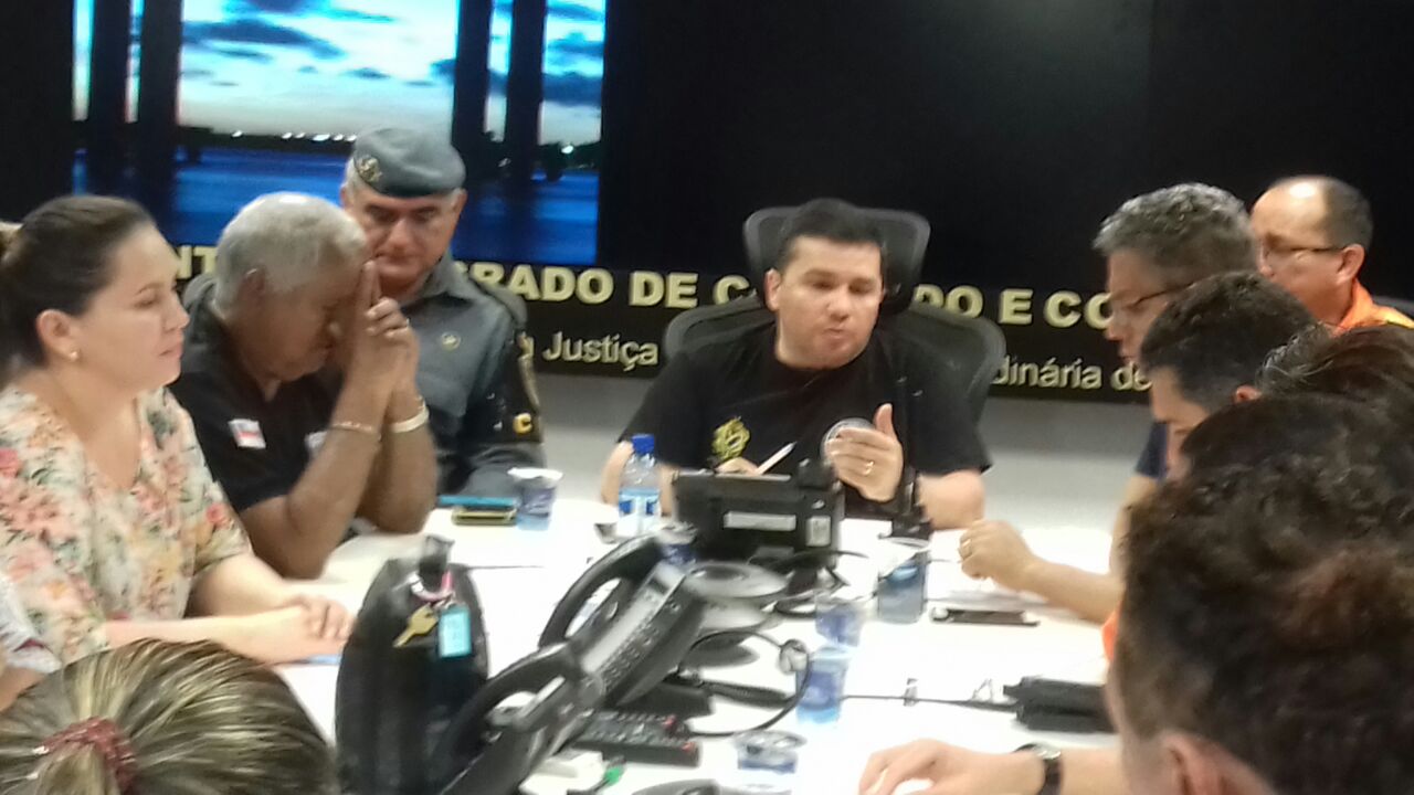 4 reféns são liberados em rebelião do Compaj; Corpos decapitados já foram identificados