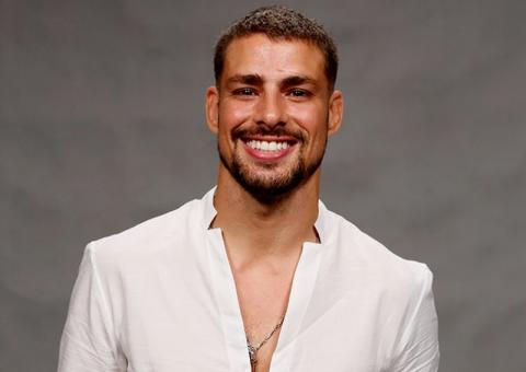 Cauã Reymond faz aulas de inglês e aposta em carreira internacional