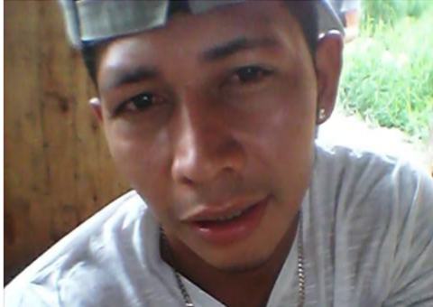 Fugitivo continua tirando onda no facebook e posta nova foto