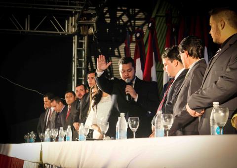 Adail Filho é empossado como prefeito de Coari