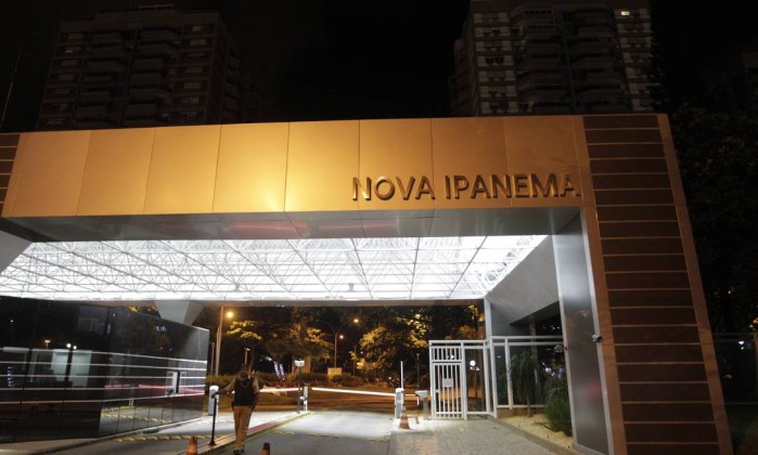 Elevador despenca e acaba ferindo sete pessoas da mesma família 