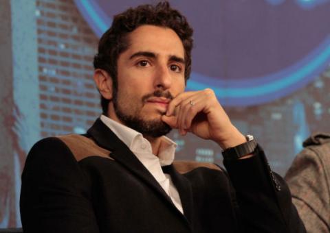 Chateado com a Record, Marcos Mion negocia contrato com SBT